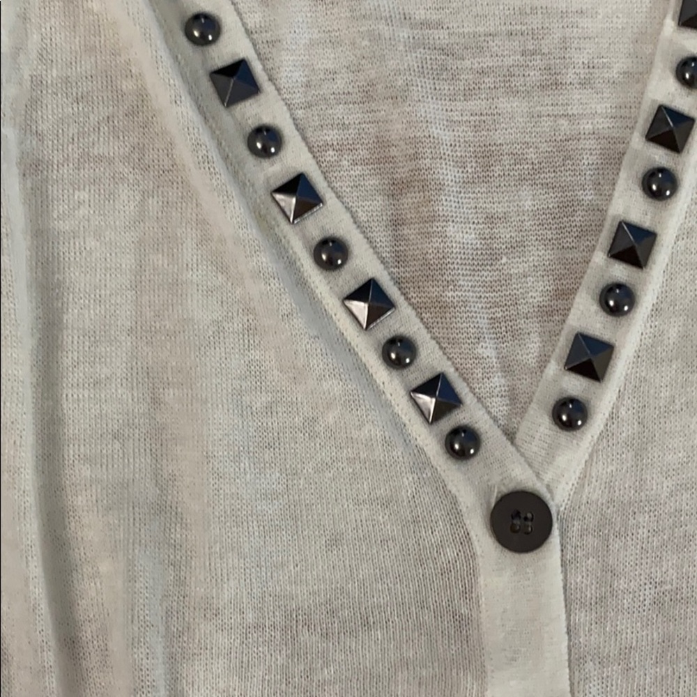Sweater - Picture 2 of 6